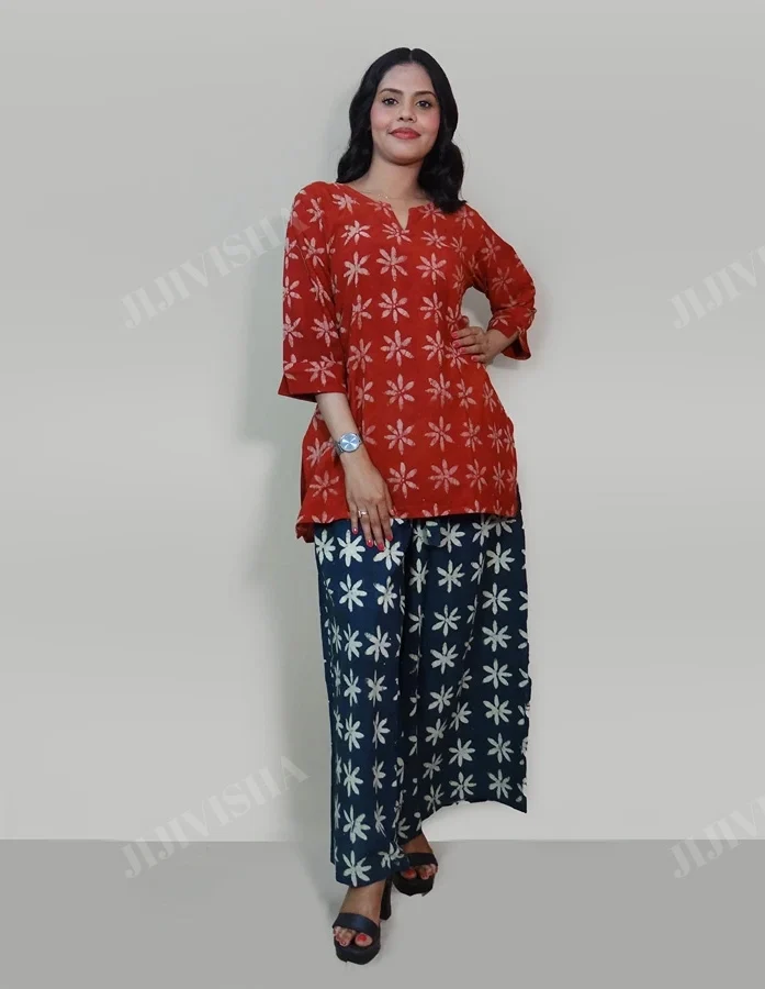 Buy Red & Green Floral Print Short Kurti Set Online