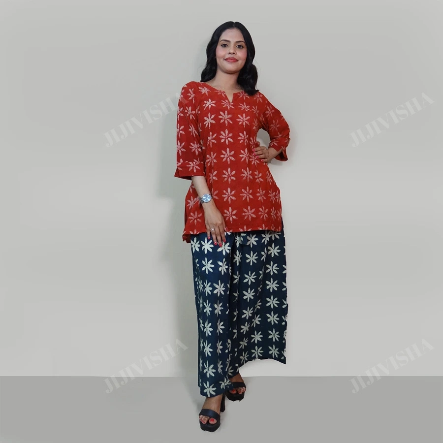 Buy Red & Green Floral Print Short Kurti Set Online