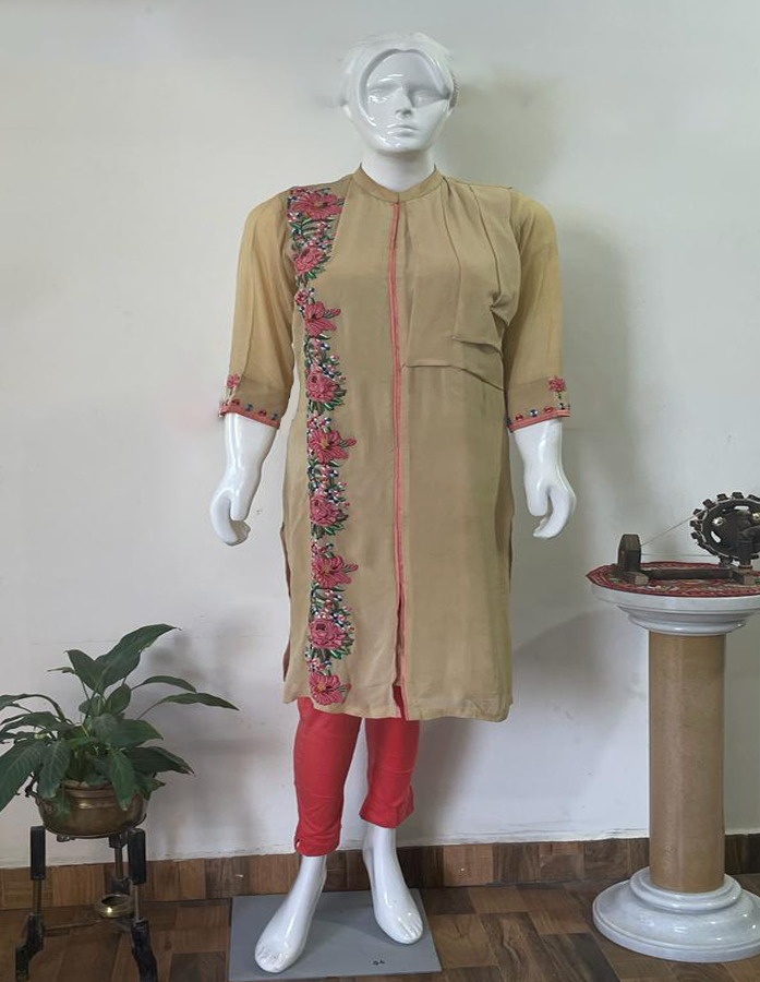 French Nots coloured kurta with Hand Embroidered design
