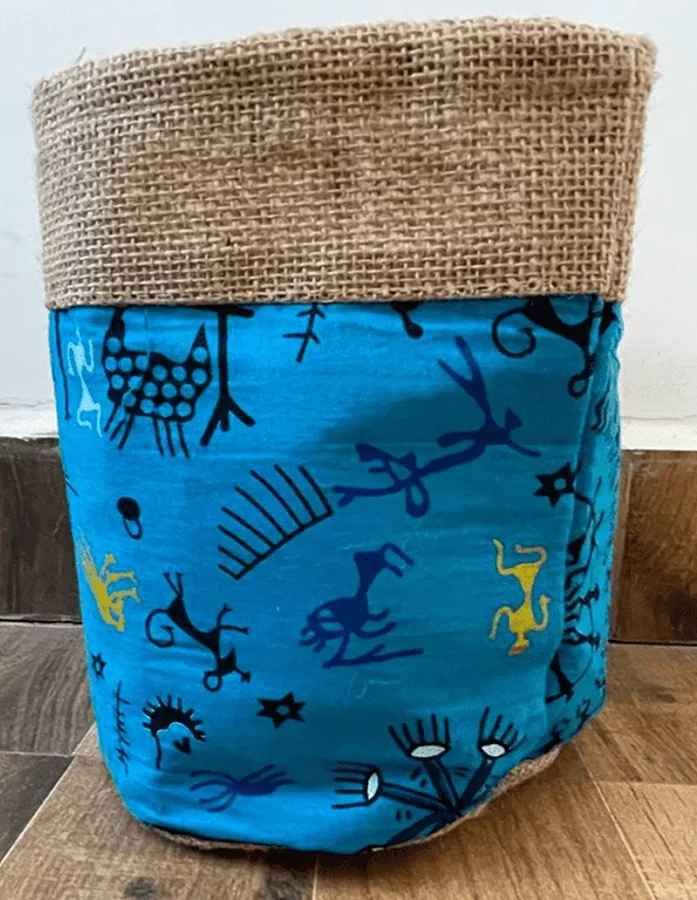 Sapphire Sky Jute Planter with Hanger - Gallery Image