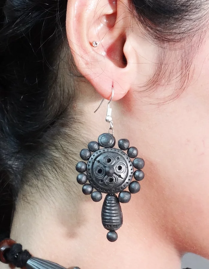 Handcrafted Terracotta Choker Necklace – Effortless Bohemian Elegance - Gallery Image