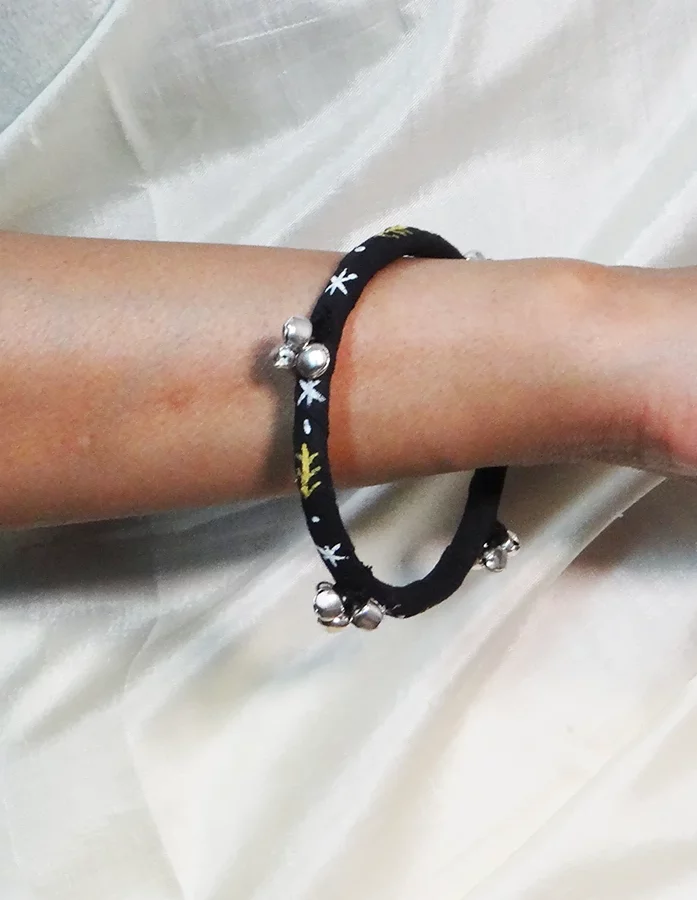 Royal Elegance Black Bangle Set: Timeless Elegance and Subtle Flair