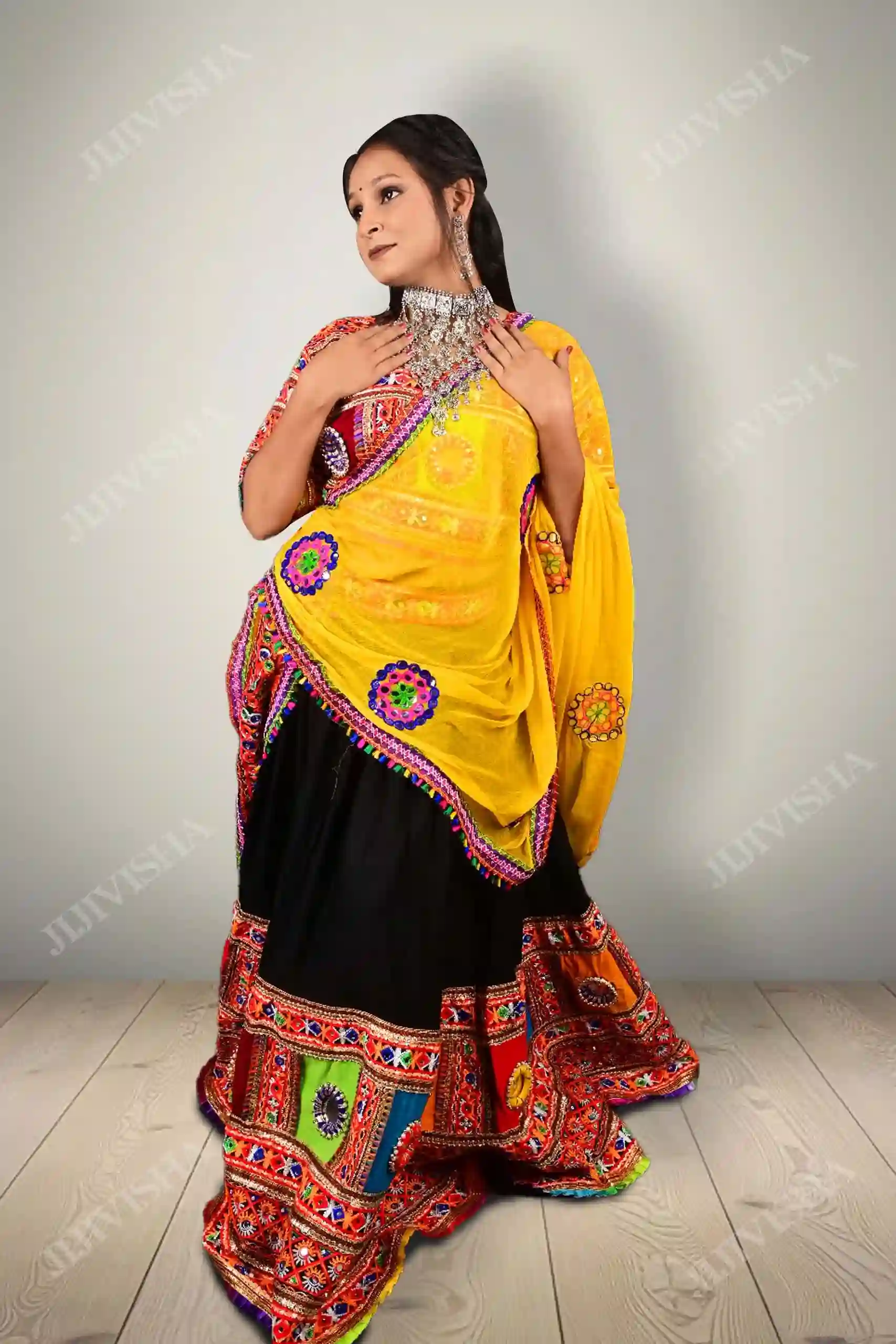 JVWAPLG010_2 Buy Graceful Black Kutch Work Lehenga Set Online