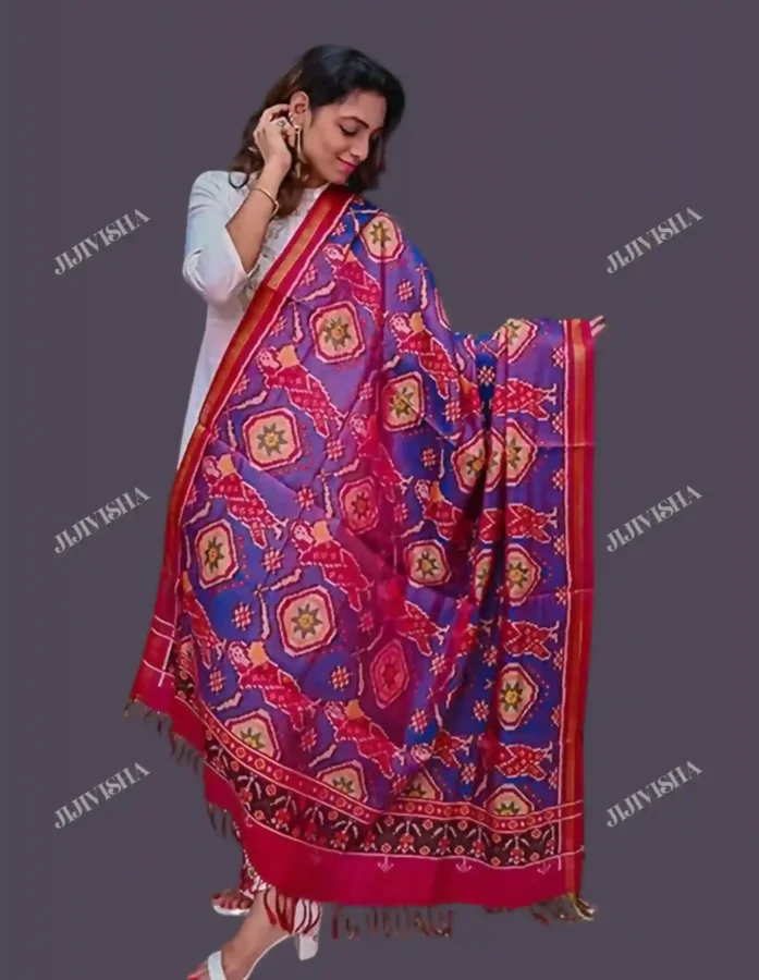 Buy Blue Patan Patola Handwoven Silk Dupatta with Delicate Fish Motifs Online