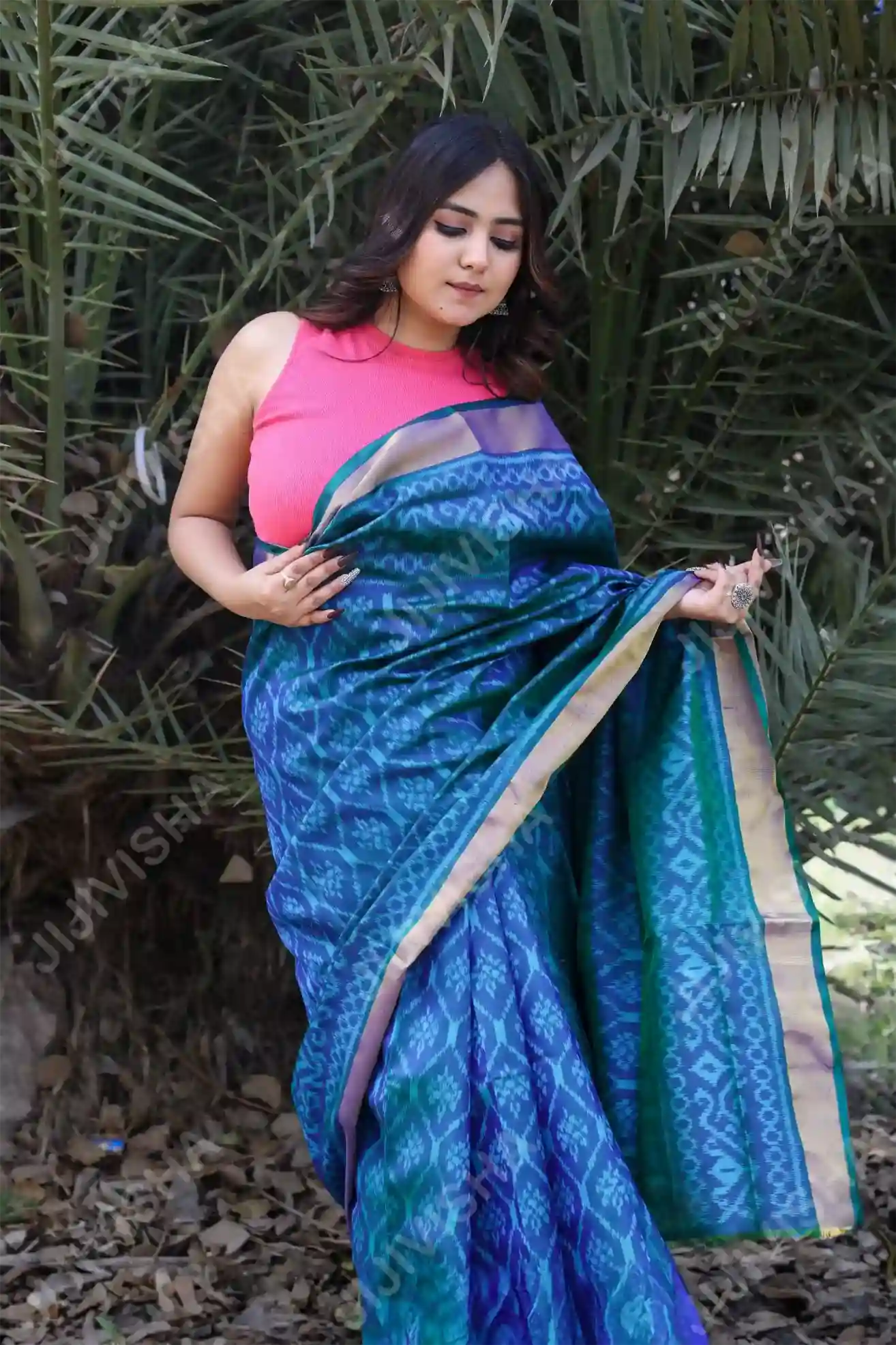 JVWSR163_2 2 Buy Symphony Single Ikkat Patola Silk Saree Online
