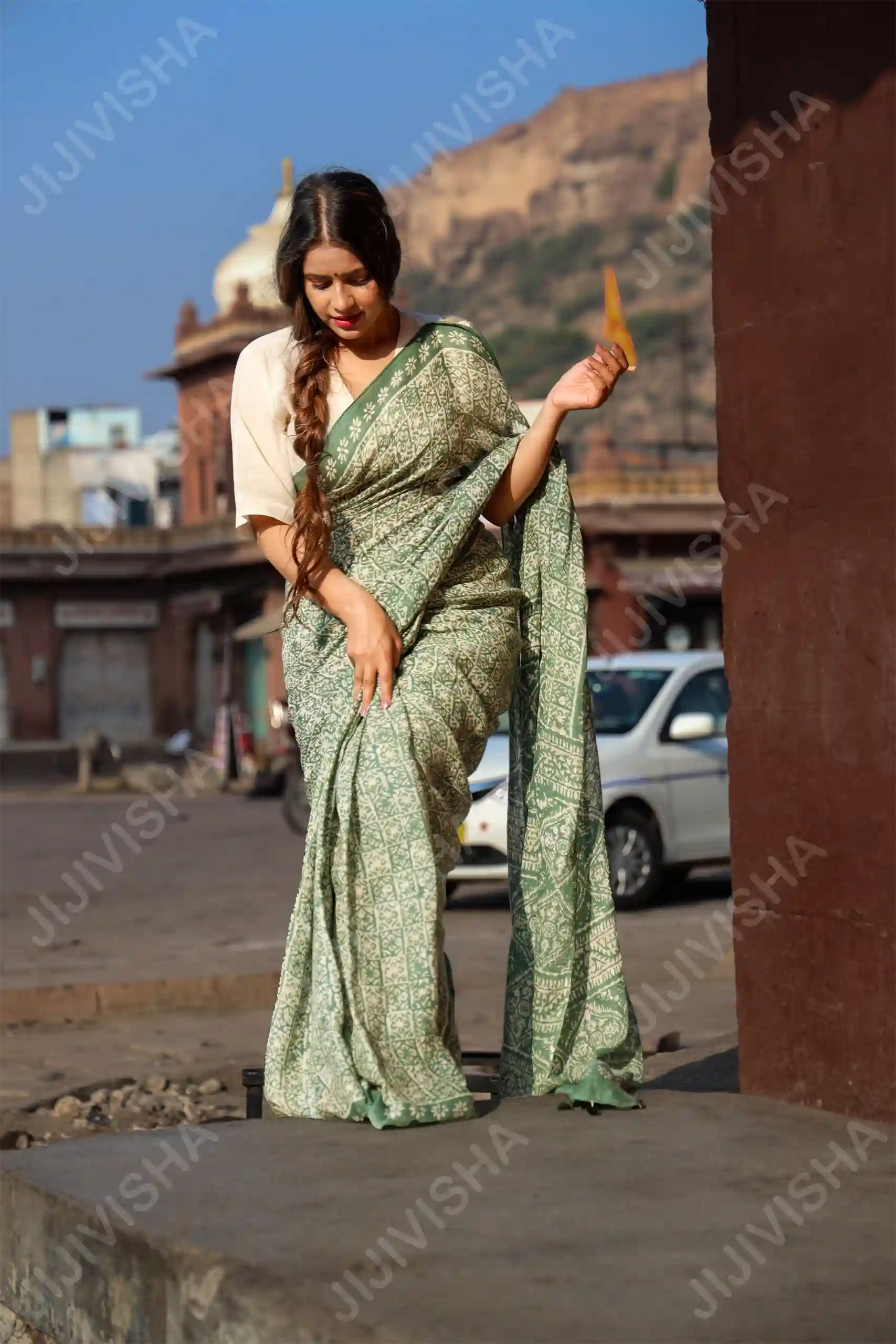 Buy Olive Blooms Linen Saree Online