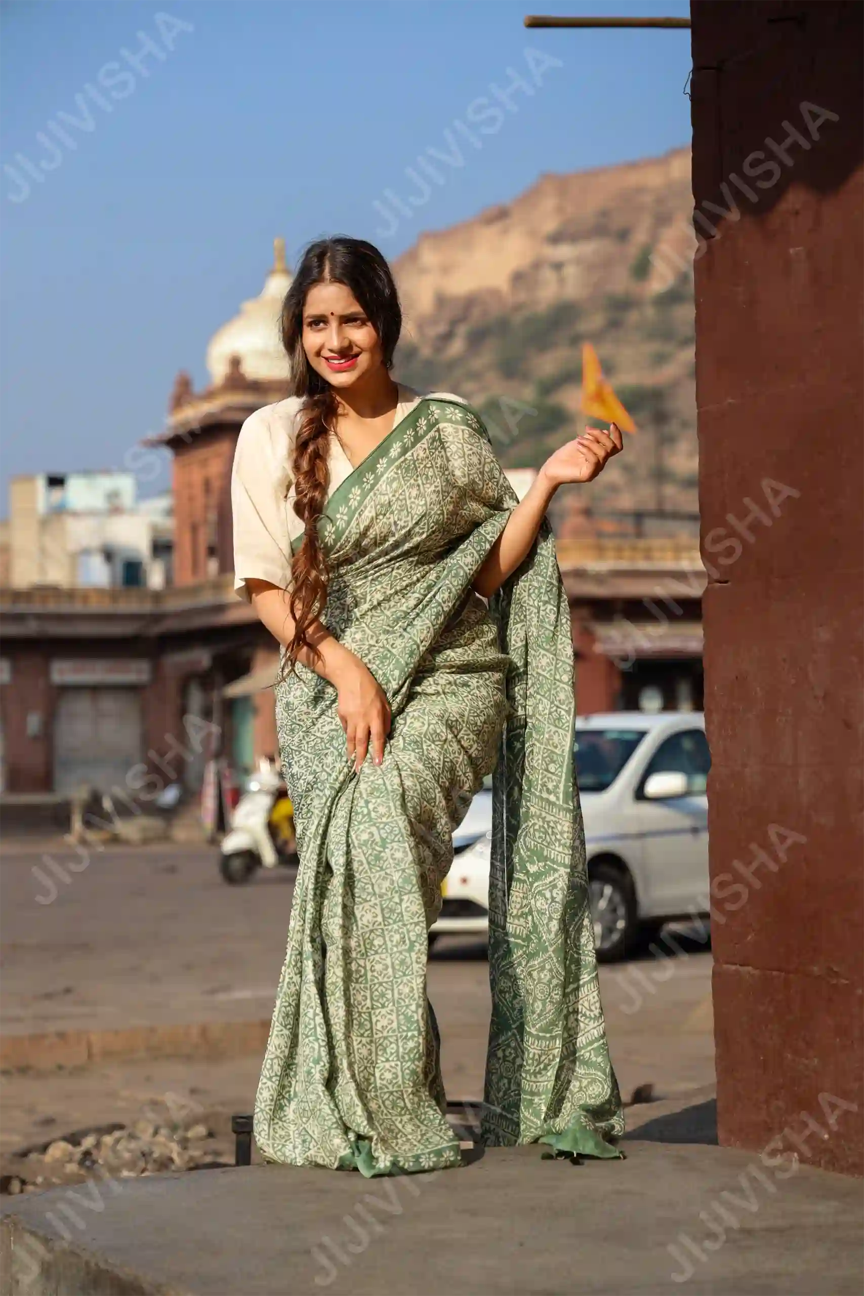 Buy Olive Blooms Linen Saree Online