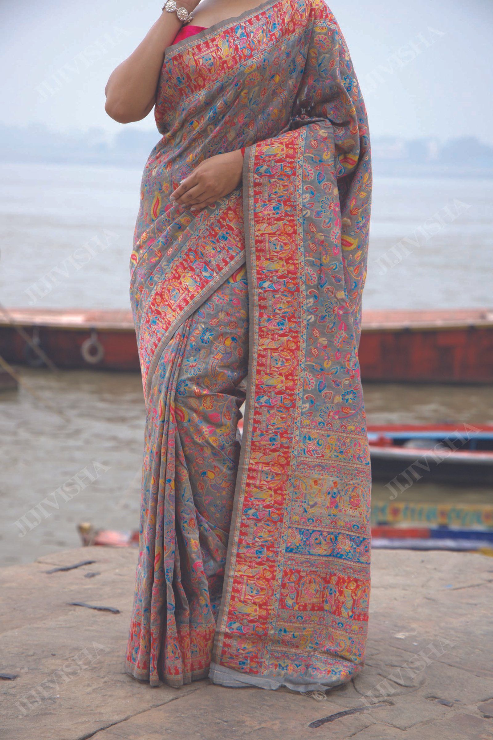 Buy Grey Kani Weave Silk Saree with Raja Rani Motifs Online