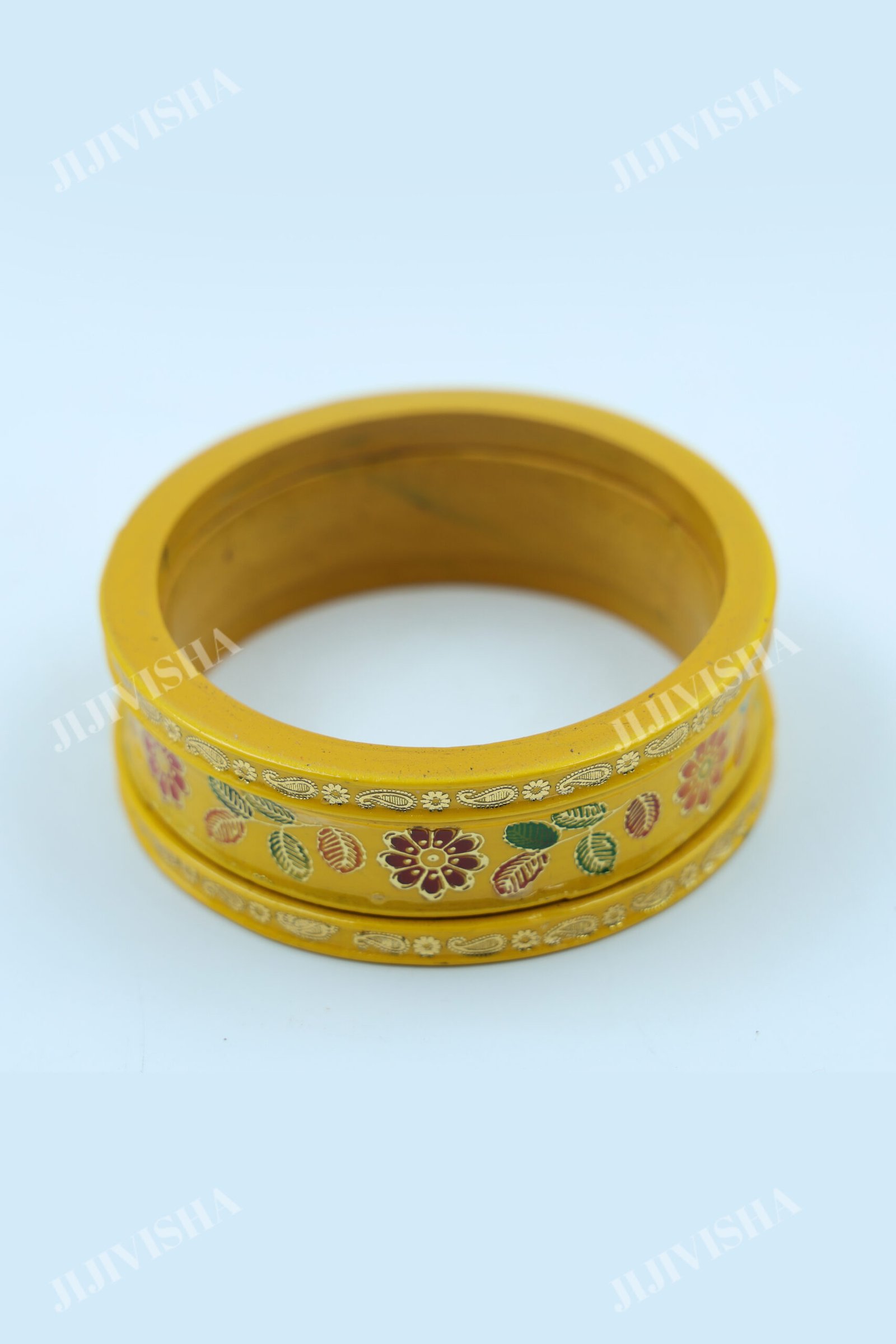 Buy Traditional Floral Laakh Bangles Set Online