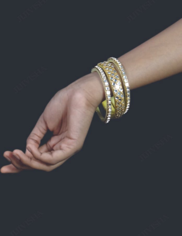 Golden Kundan & Gold Base Seep Bangles Set