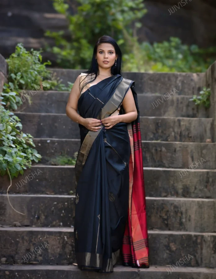 Sangamitra Rasa: Maroon and Black Bishnupuri Pure Silk Kalakhetra Saree