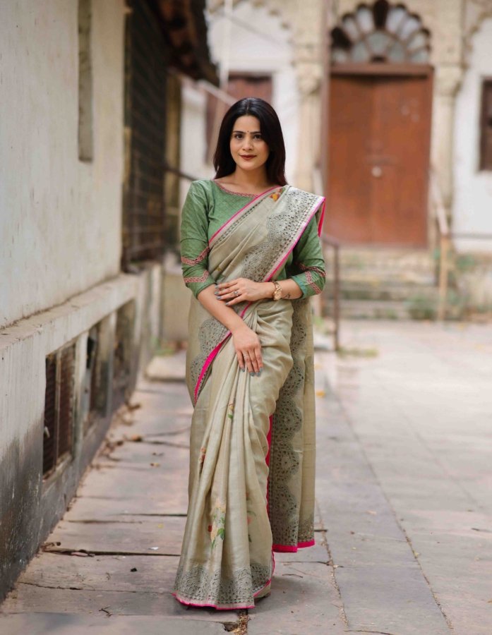 Tussar Resham Cutwork Saree