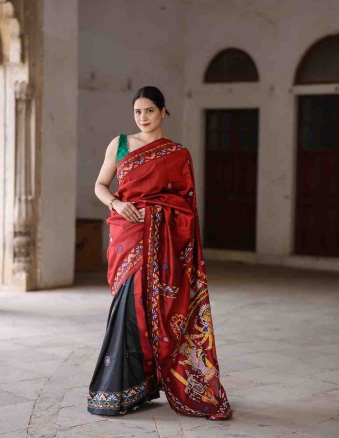 Bengal Artistry: Kantha Hand-Embroidered Bishnupuri Red Silk Saree