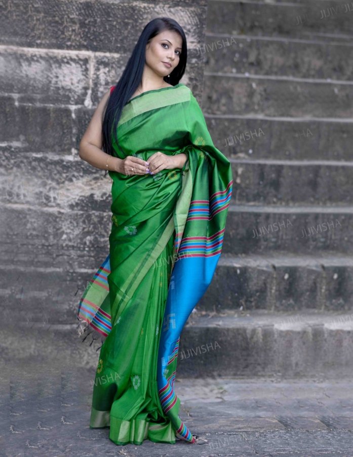Regal Verdure: Leaf Green and Royal Blue Bishnupuri Pure Silk Kalakhetra Handspun Handwoven Saree