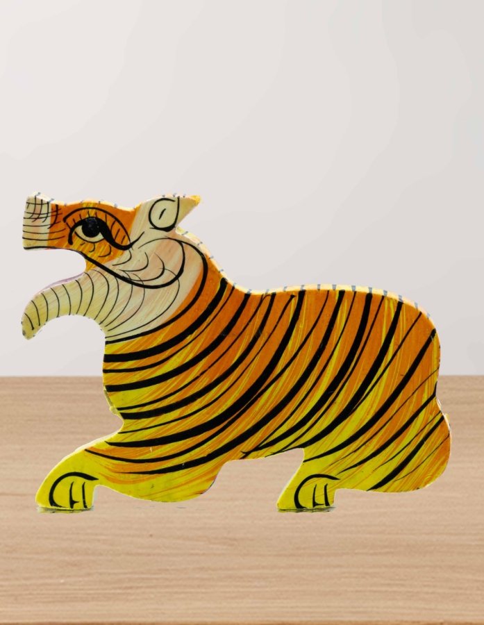 Handcrafted Hand-Painted Wooden Lion Magnet for Elegant Home Decor