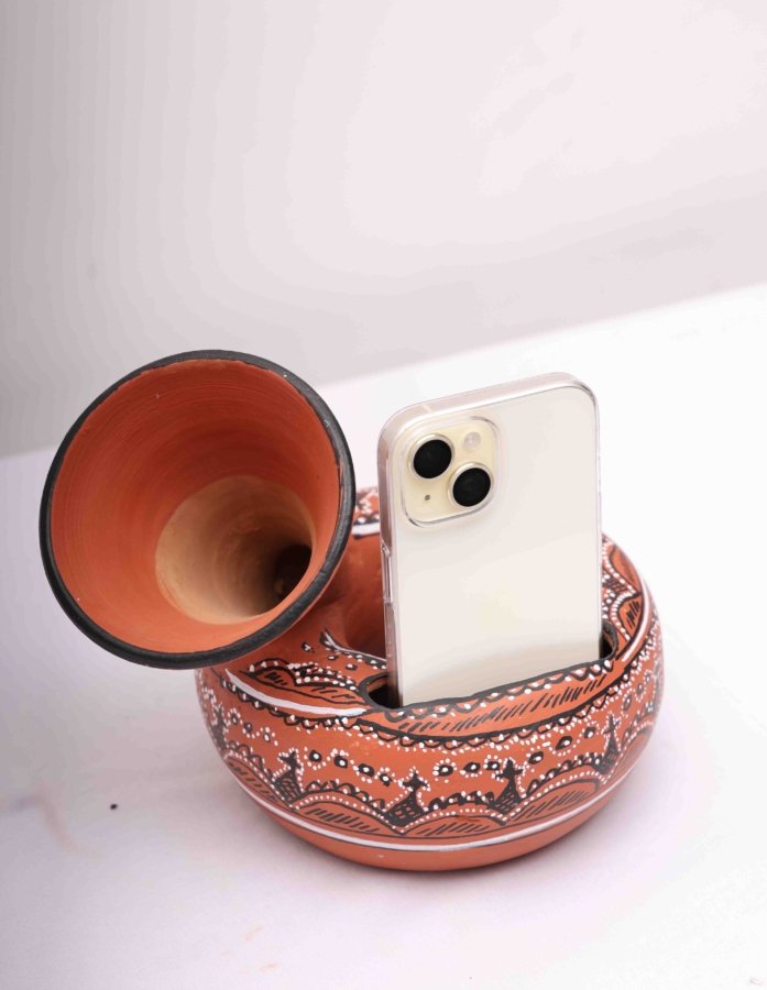 Kutch Echo Clay – Handcrafted Terracotta Phone Amplifier - Gallery Image