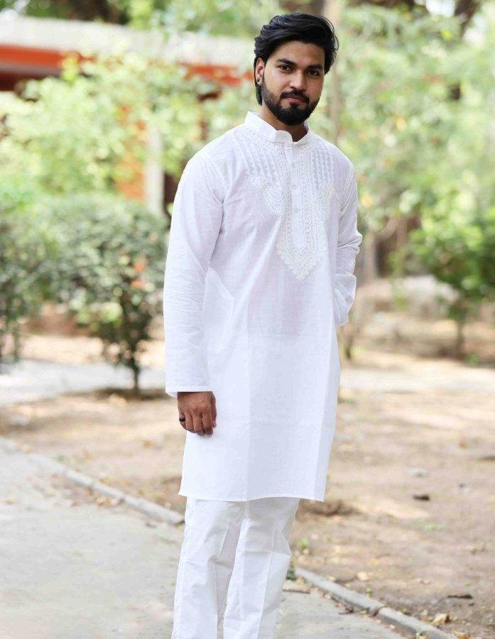 Heritage White: Chikankari Embroidered Kurta