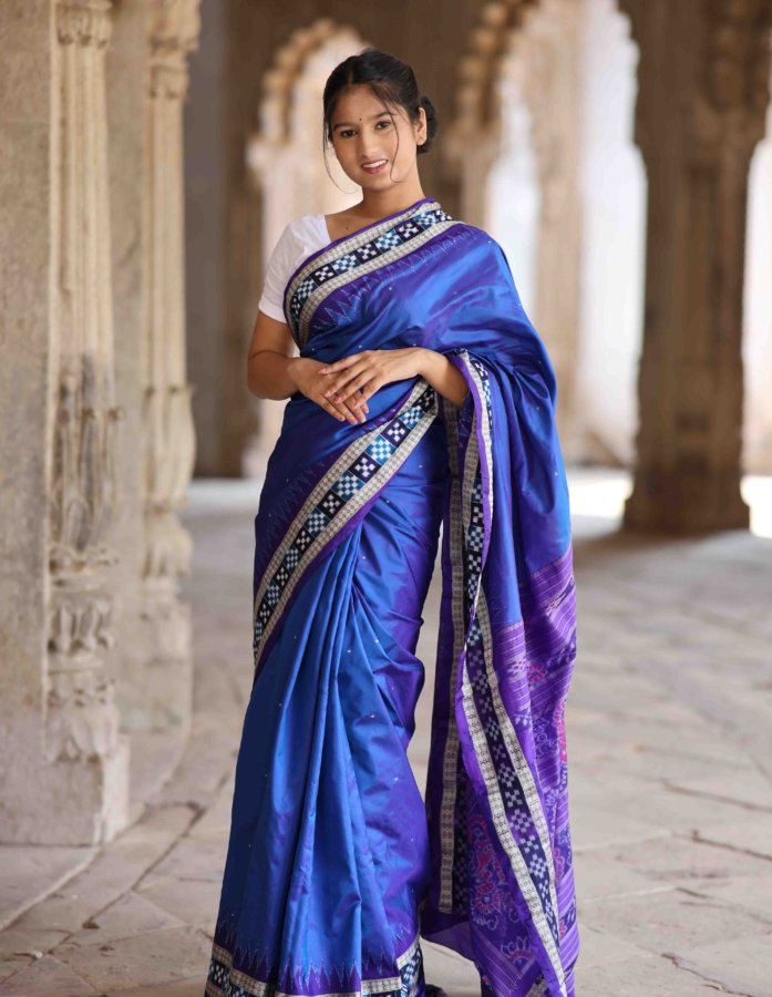 Mini Buta Pasapali Border Sambalpuri Silk Ikkat Pata Saree