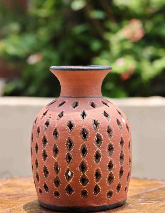 Kutch Handcrafted Terracotta Lamp With Diamond Cutouts