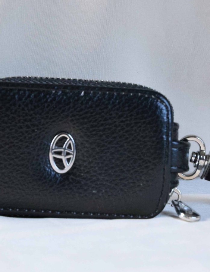 Leather Keychain - Gallery Image