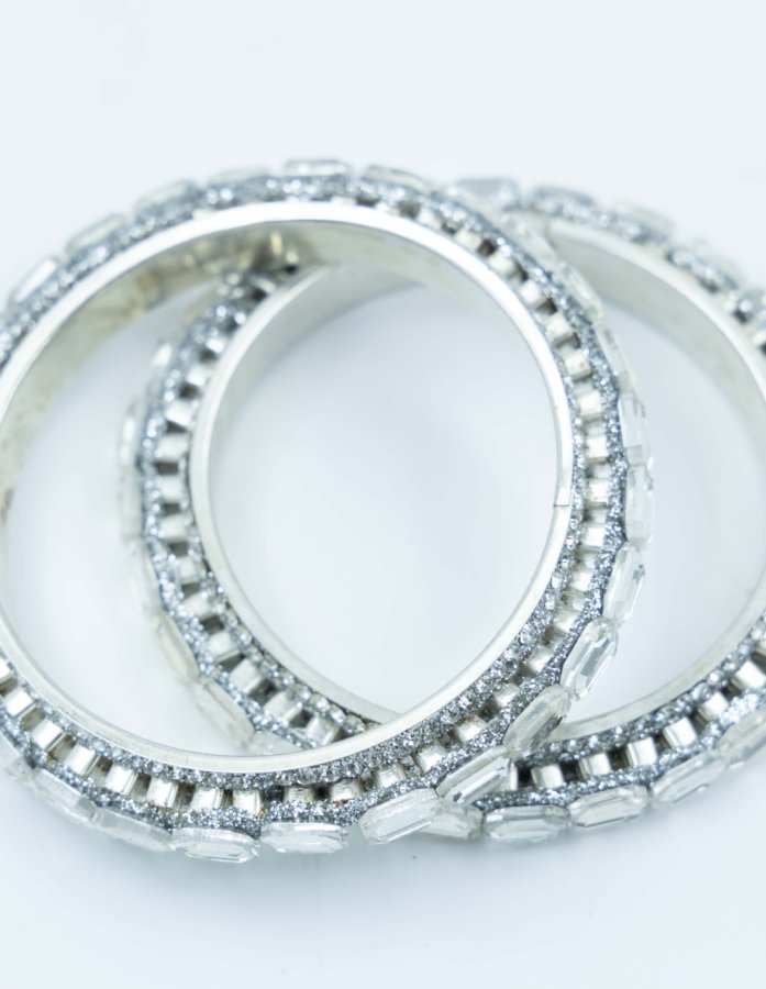 Beautiful Kada Set in Silver And Pearl Design